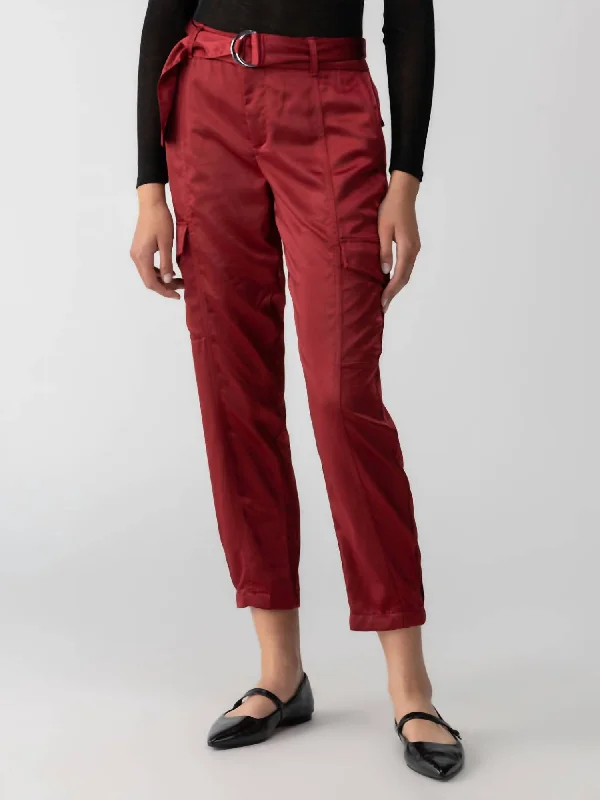 Women's Jodhpurs with Shirt CollarClassy Cargo Standard Rise Trouser In Garnet