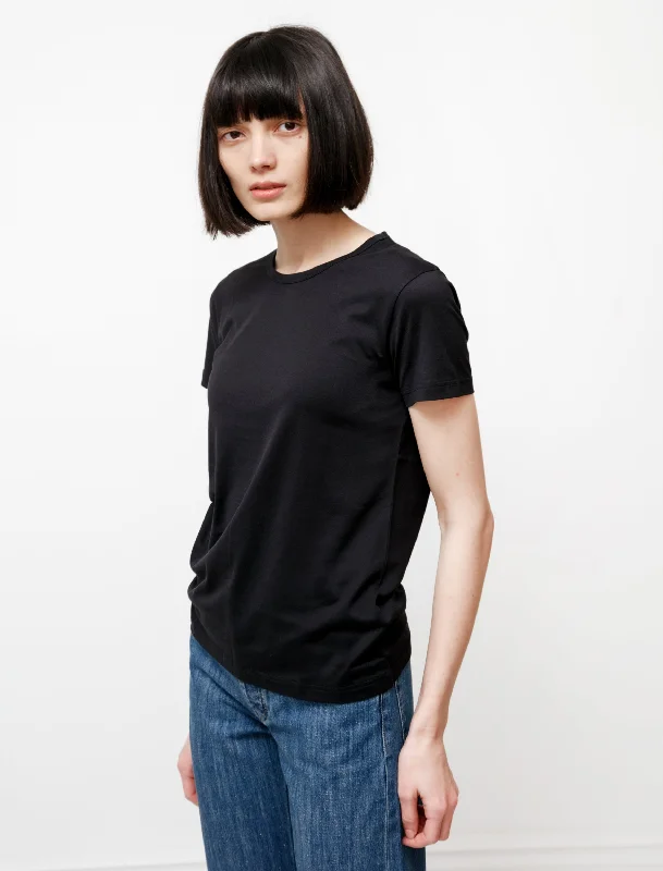 Women's Blouse with Collarless DesignClassic Crew Neck T-Shirt Black