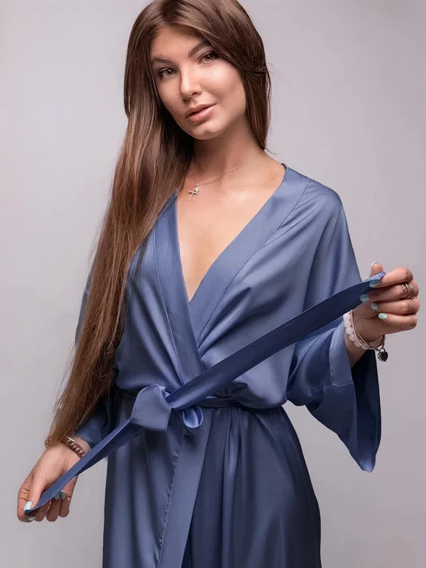 women's pajamas for those who cherish softnessRobe de Chambre en Satin pour Femme "Marine"