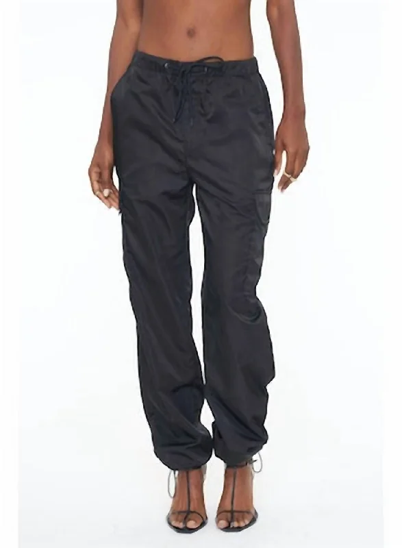 Women's SlacksJade Lightweight Cargo Pant In Black