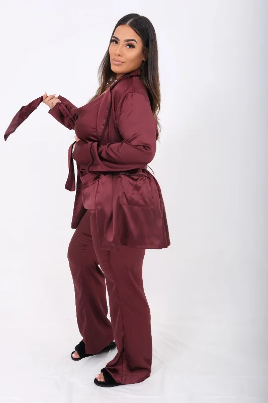 women's pajamas for a good night's sleepMona Peignoir