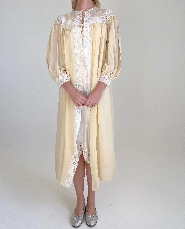 women's pajamas with a cozy, snug fit for ultimate comfort1930's Buttercream Silk Chiffon Hand Embroidered Robe