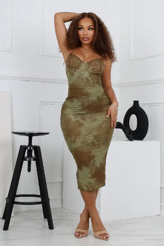 Women's Sweetheart-Neck DressesBe My Next Mesh Wire Bust Midi Dress