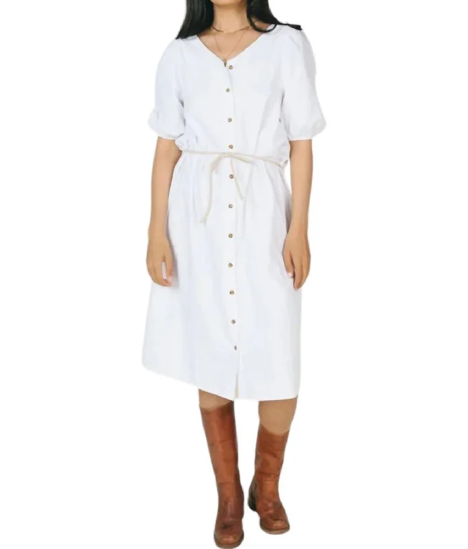 Women's Blouse with Boat CollarSteer Dress In White