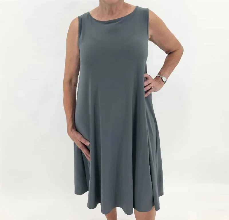 Women's Blouse with SmockingSleeveless Dress In Steel